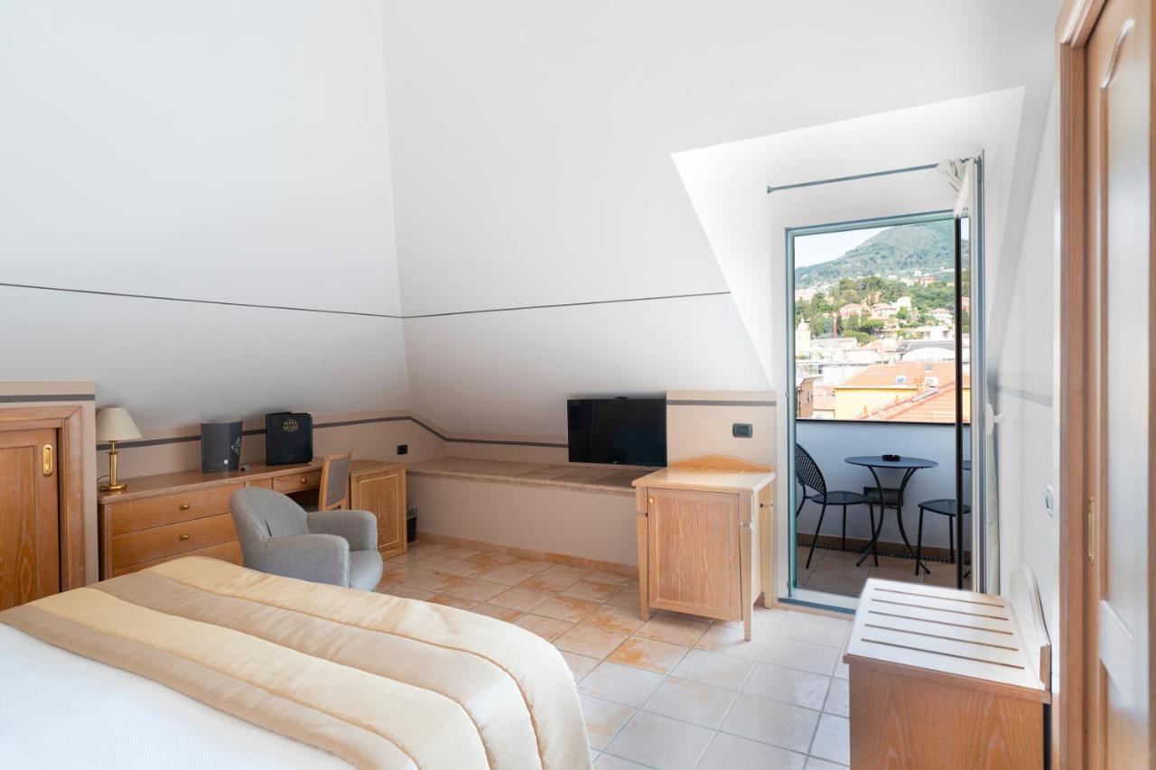 Hotel Ligure Alassio Buitenkant foto
