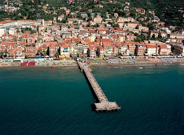 Hotel Ligure Alassio Buitenkant foto
