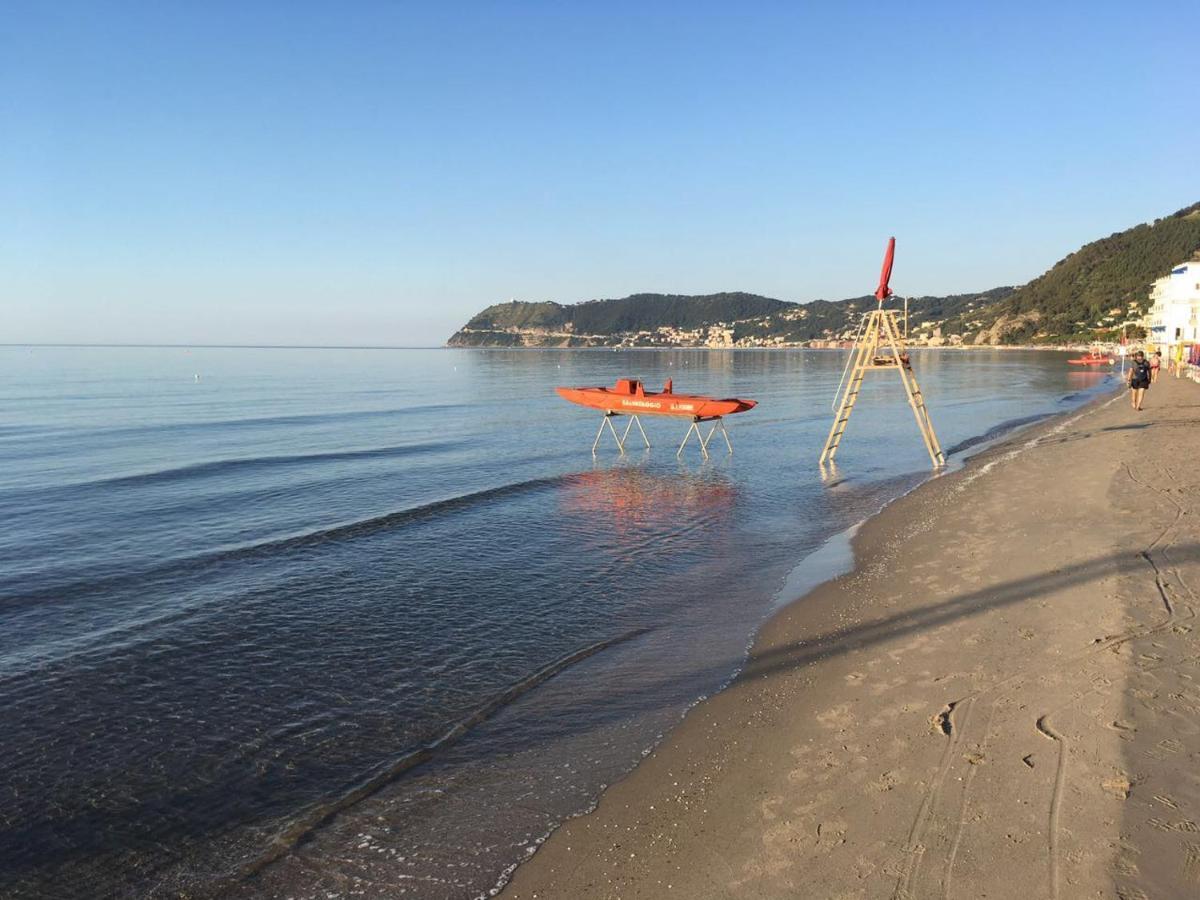 Hotel Ligure Alassio Buitenkant foto